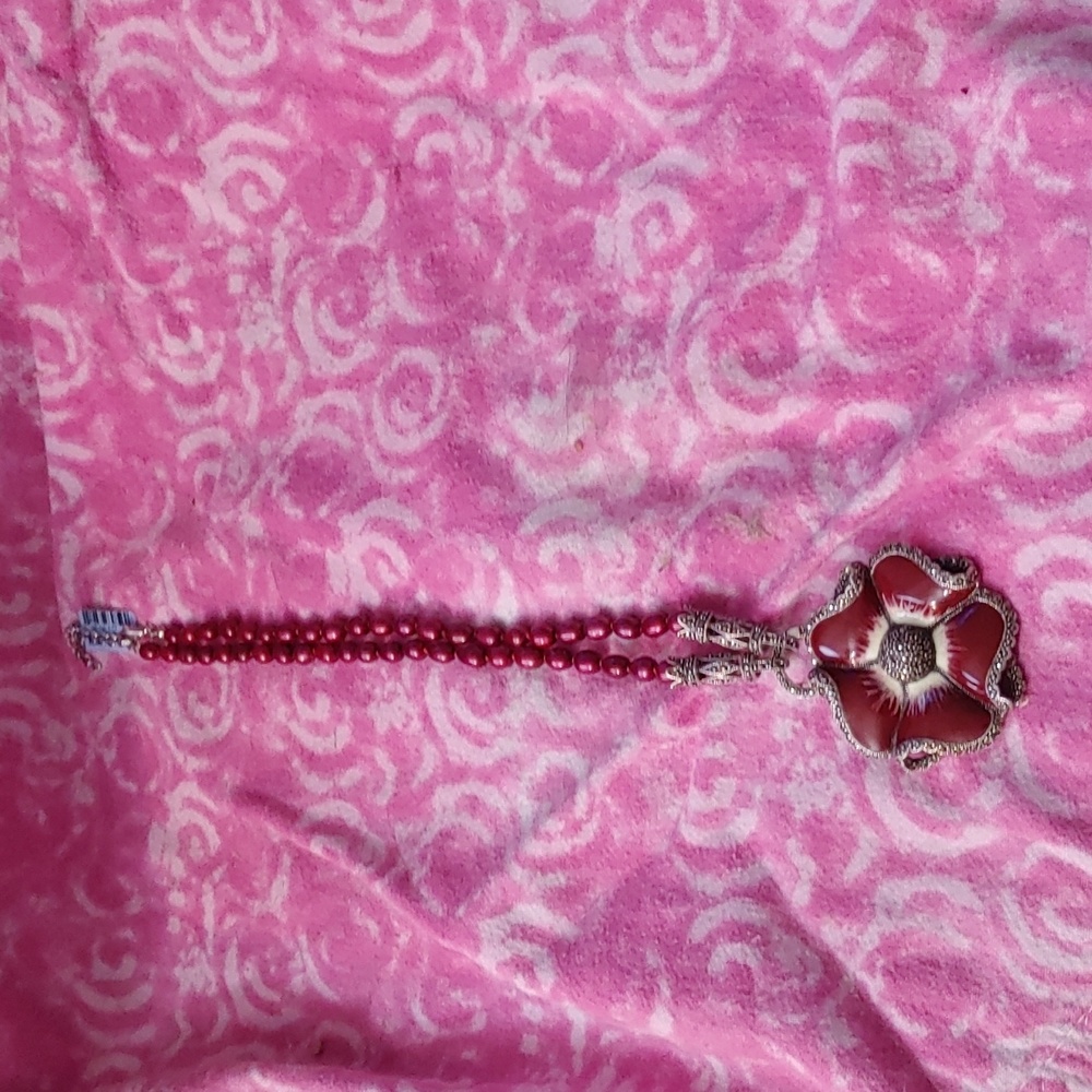 Ladies necklace